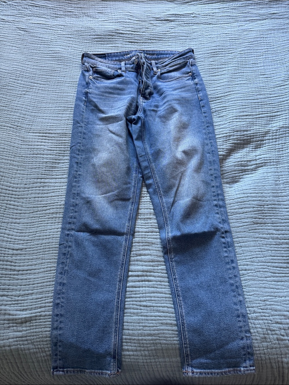 American Eagle Outfitters Straight-Leg Jeans in Blue Wash